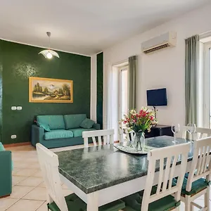 Roomy And Bright With Balconies X6 Appartamento Aeroporto di Catania Fontana Rossa